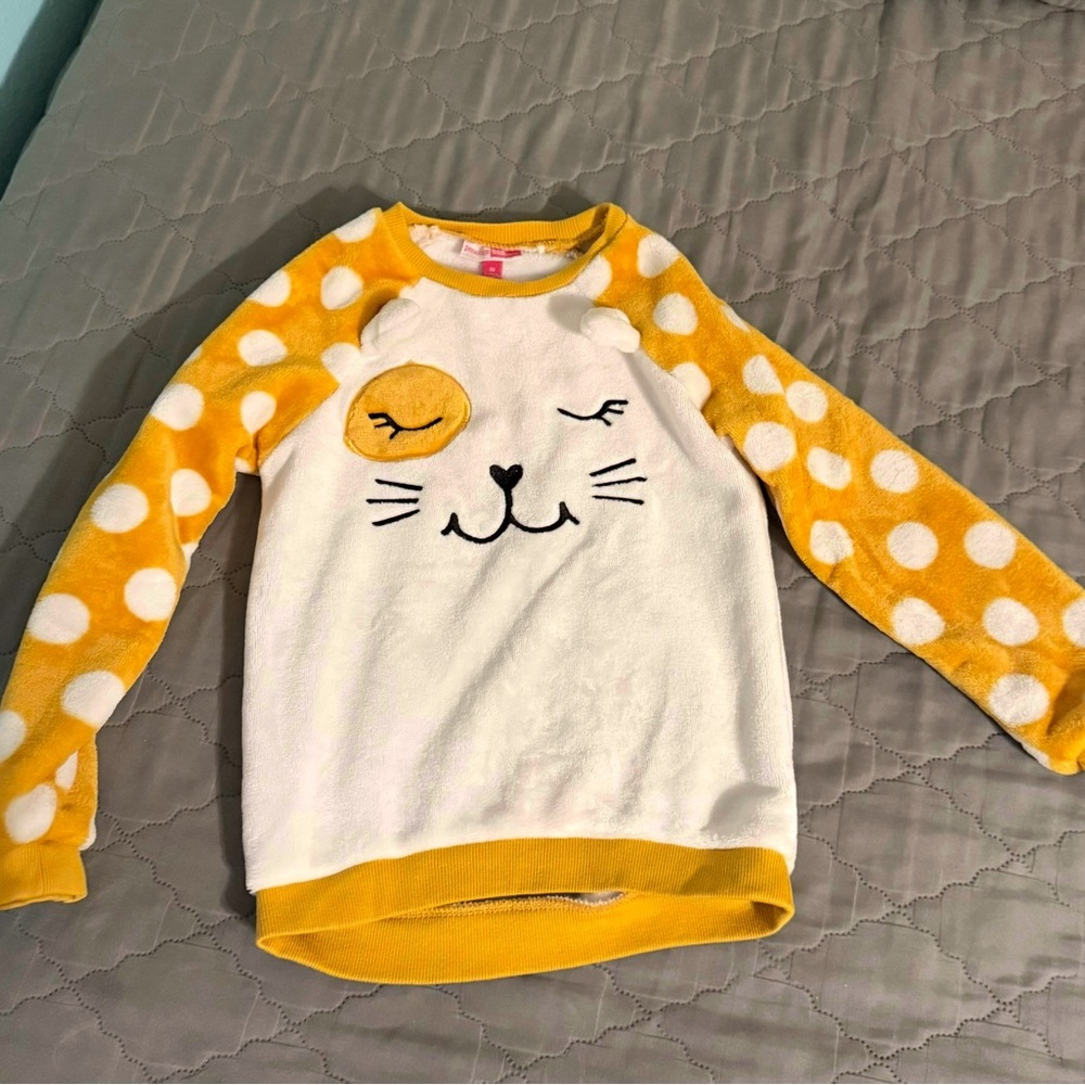 Cute Cat Face Sweatshirt with Yellow Polka Dot Sleeves